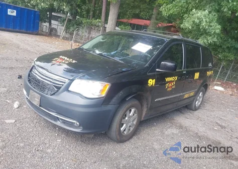 2013 Chrysler Town & Country Touring from USA, damaged, VIN 2C4RC1BG3DR526584